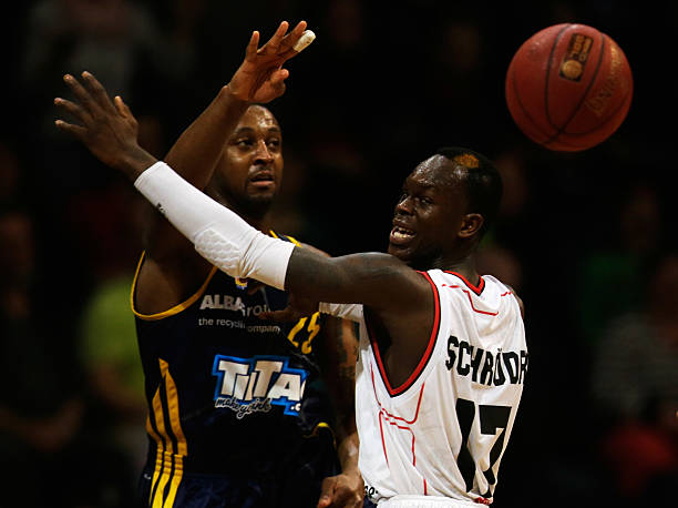 名年轻球员 名年轻球员