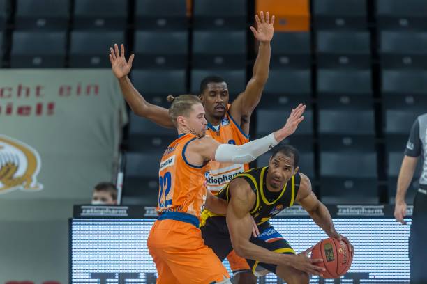 赛中屡有建 赛中屡有建