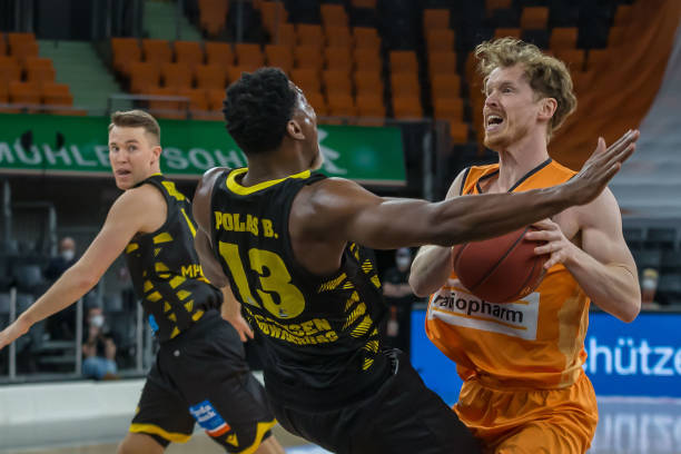 对于摩纳哥 对于摩纳哥